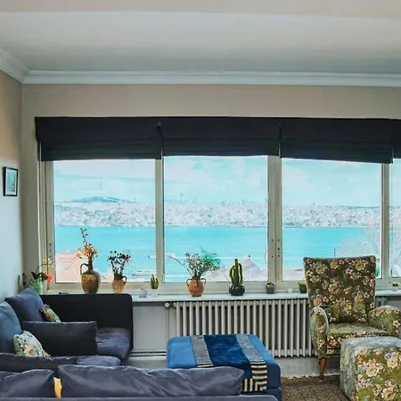 Spectacular Bosphorus View, Private Rooftop Terrace 6br, 2ba