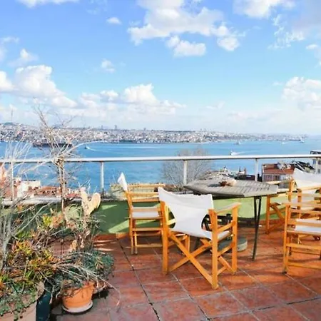 Apartment Spectacular Bosphorus View, Private Rooftop Terrace 6br, 2ba *