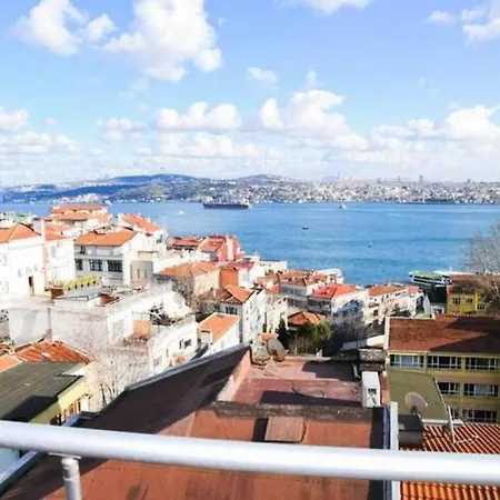 Spectacular Bosphorus View, Private Rooftop Terrace 6br, 2ba *